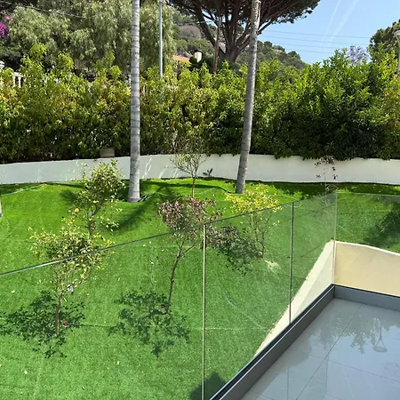 Деревянный коттедж Panoramic Montain Кабрилс